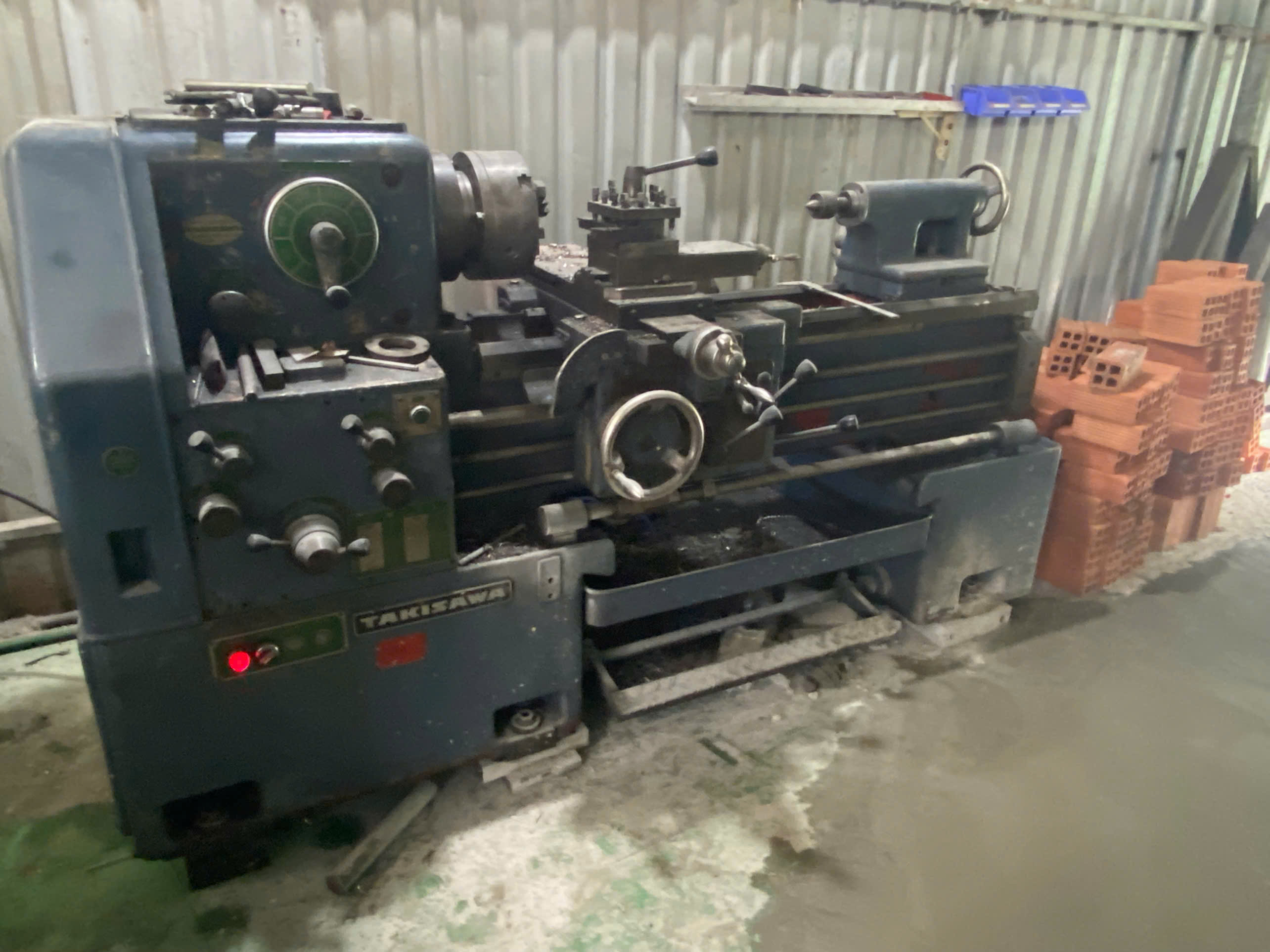 Lathe machine.jpg